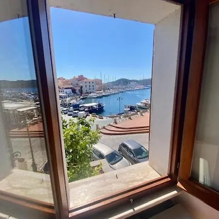 Sea View *